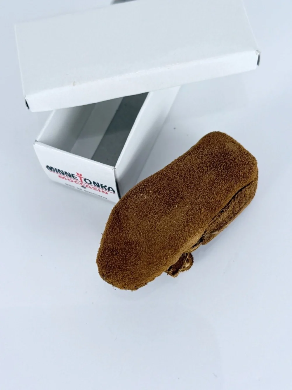 NWT Minnetonka Miniature Moccasin Keychain in Box